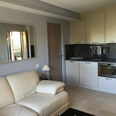 Vanisa Apartment